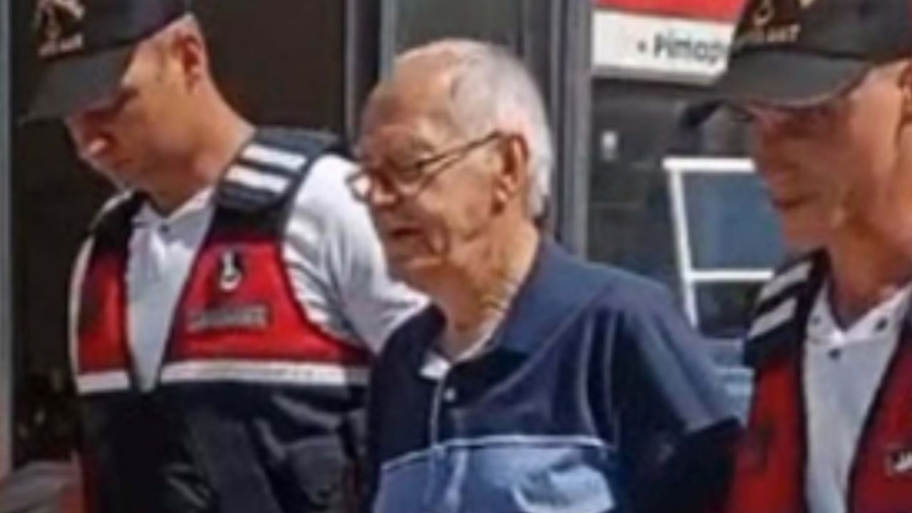 Kuşadası'nda kooperatife operasyon: Başkan gözaltında