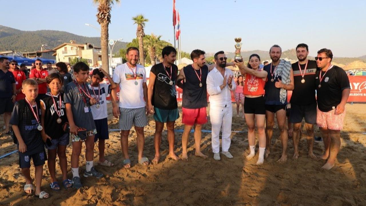Menderes Plaj Voleybolu Turnuvası Özdere'de yapıldı