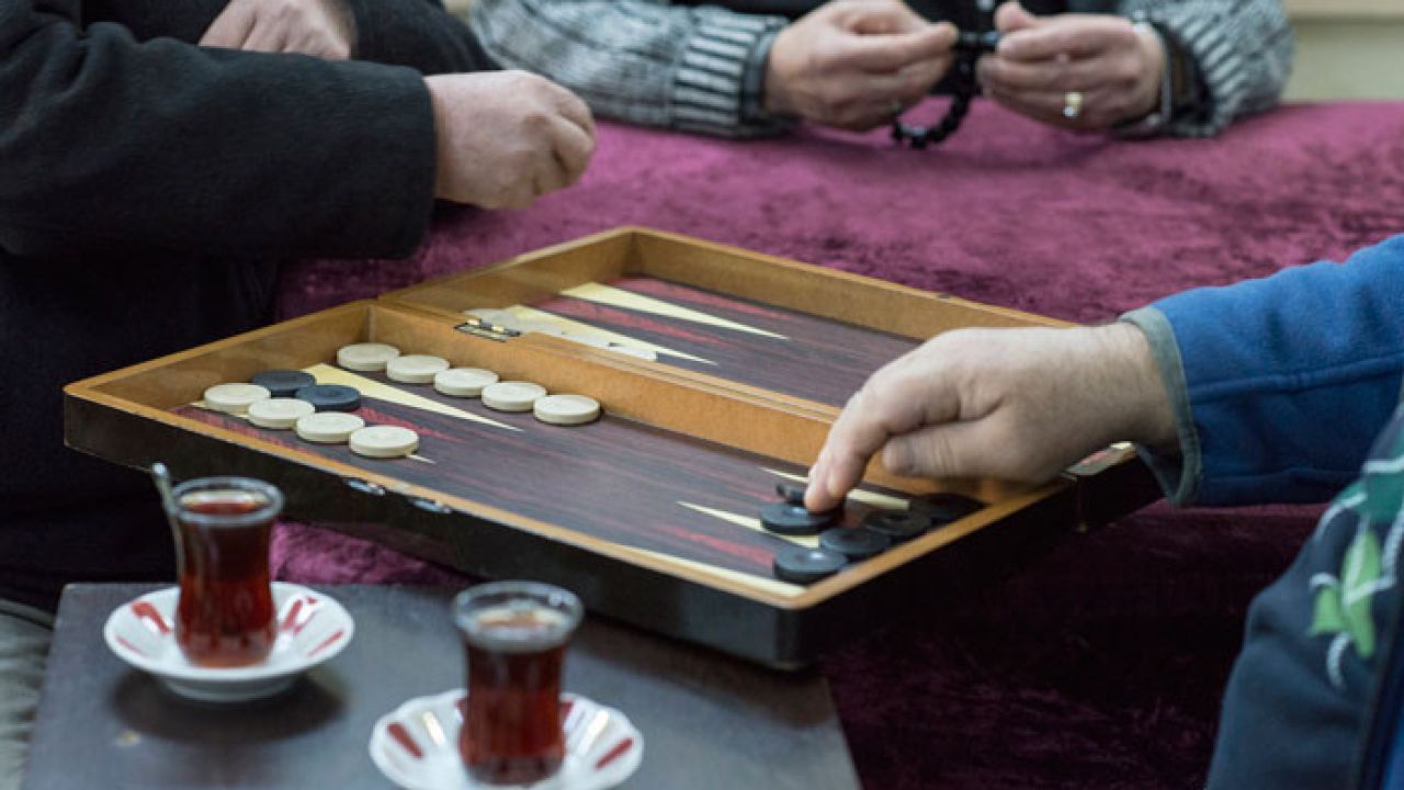 Yargıtay’dan tarihi karar! Kahvehaneye giden eş ‘ağır kusurlu’ bulundu... Bu hüküm neleri değiştirecek?
