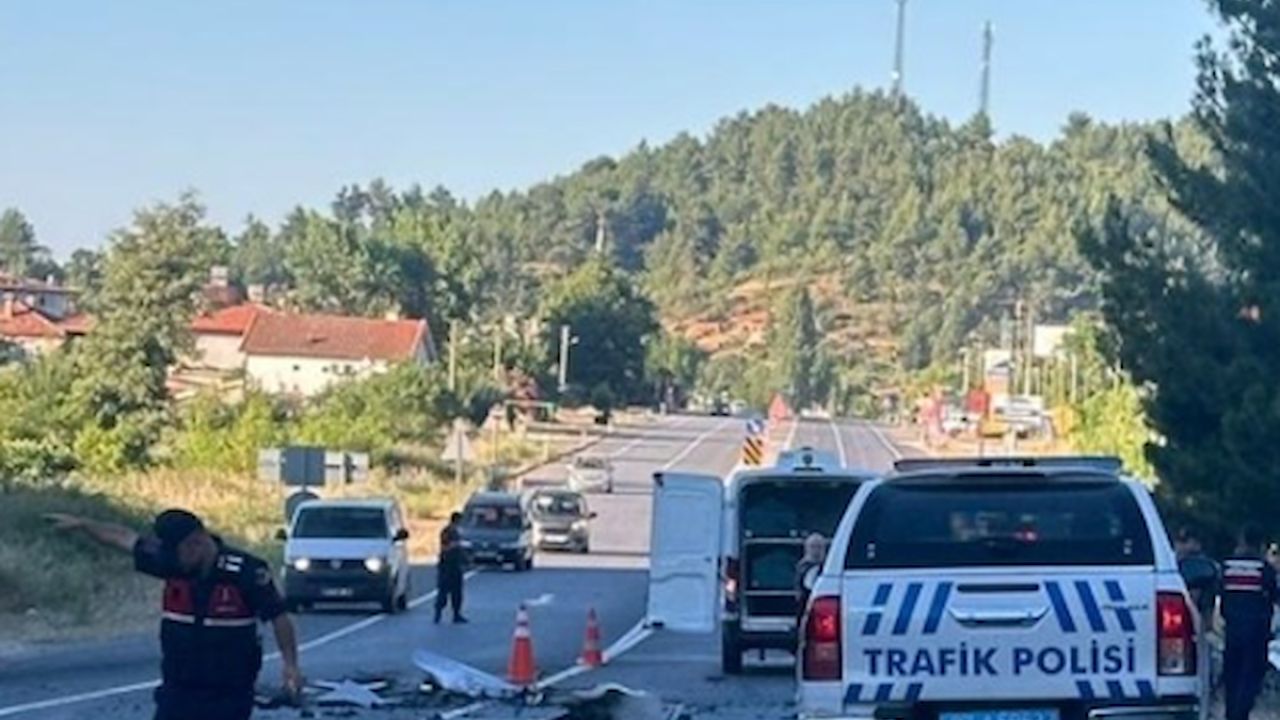Alanya'da tatil faciası: Tur otobüsü otomobille çarpıştı Ölü ve yaralılar var