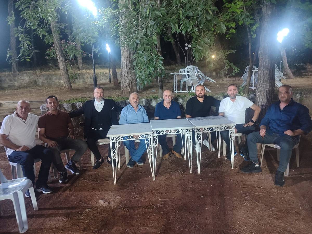Özer ve Yüksel ailelerinin dostluğu akrabalığa dönüştü AZİZE VE MERT DÜNYAEVİNE GİRDİ