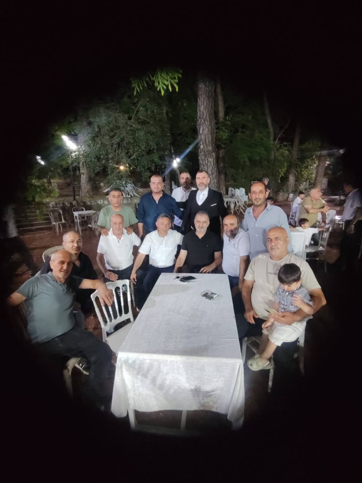 Özer ve Yüksel ailelerinin dostluğu akrabalığa dönüştü AZİZE VE MERT DÜNYAEVİNE GİRDİ
